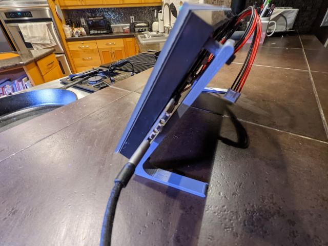Leg stand for Adafruit 4mm 64x32 matrix panel – Modelo 3D gratuito STL
