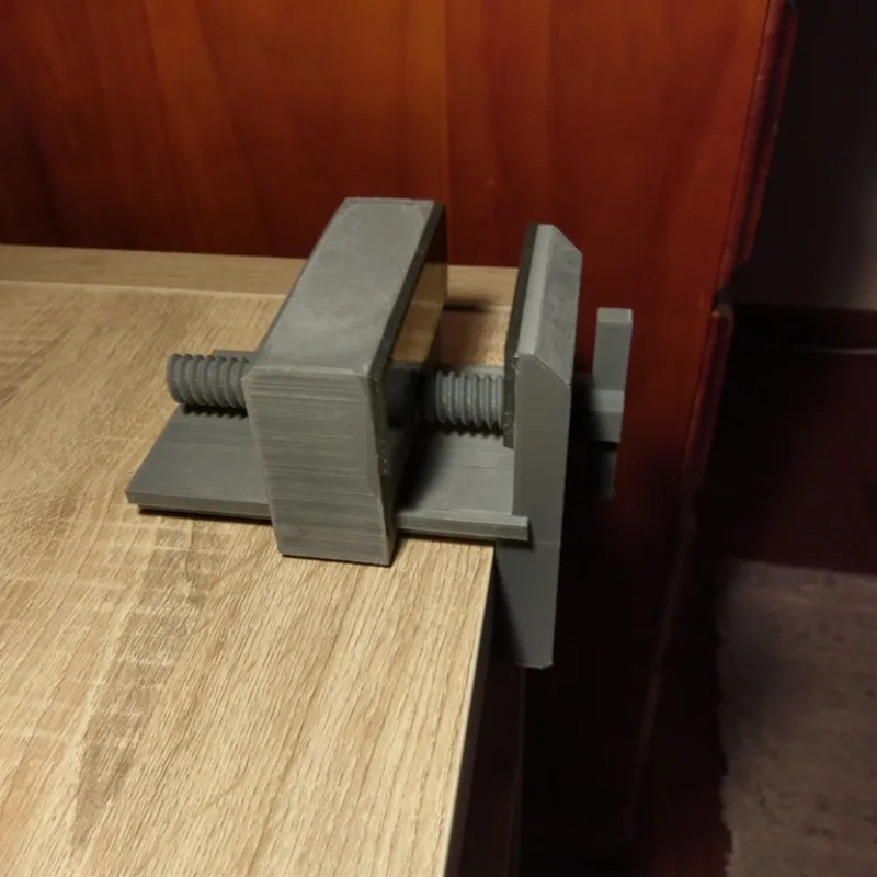 Desk or bench Vice – 3D-Druckmodell von Thingiverse