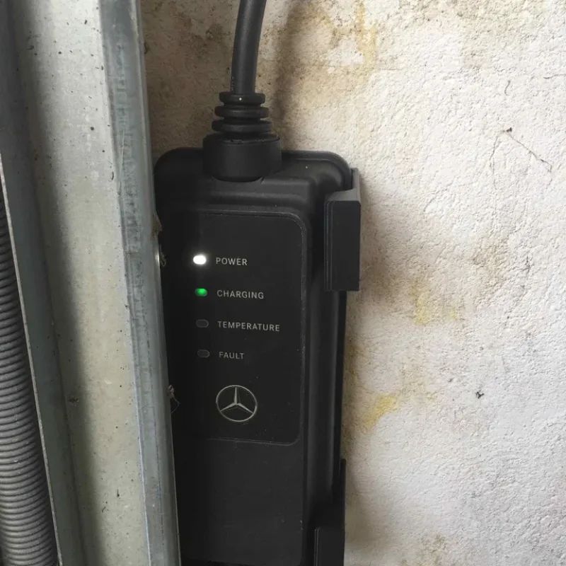 Delphi IC-CPD charger brackets – Modèle 3D imprimable de Thingiverse